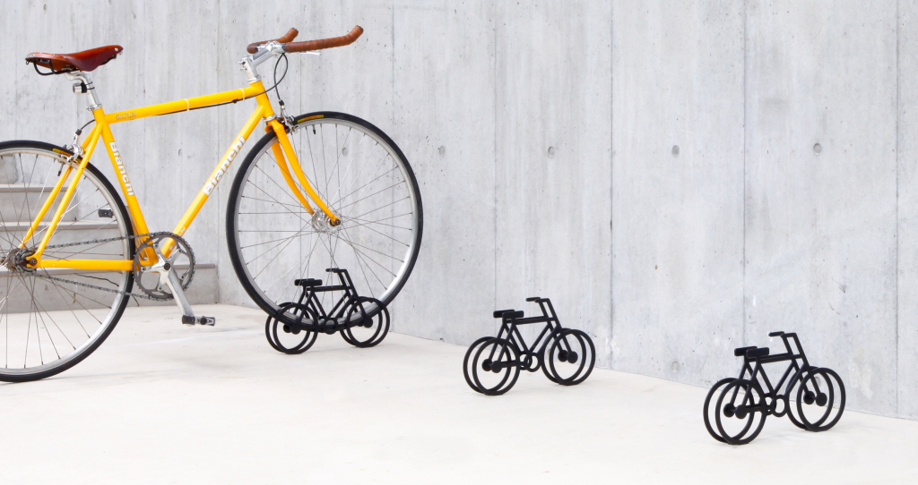 studio yumakano - on bicycle stand